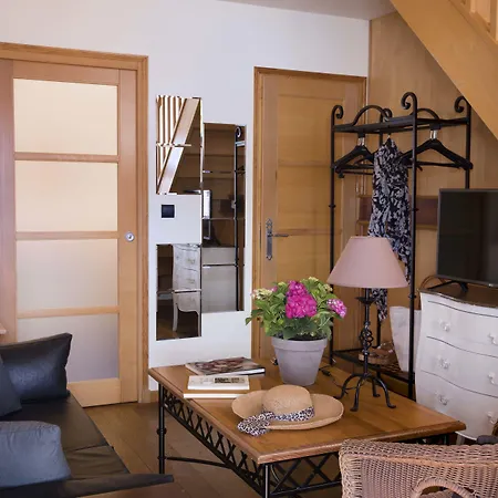 Hotel Et Le Lion D'or Pont-Évêque