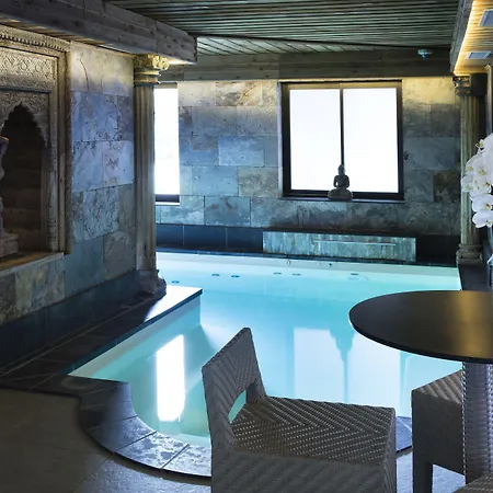 Otel Et Le Lion D'or