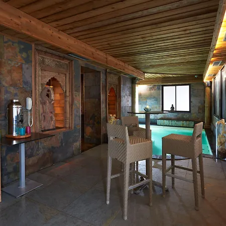 Et Le Lion D'or 3* Pont-Évêque