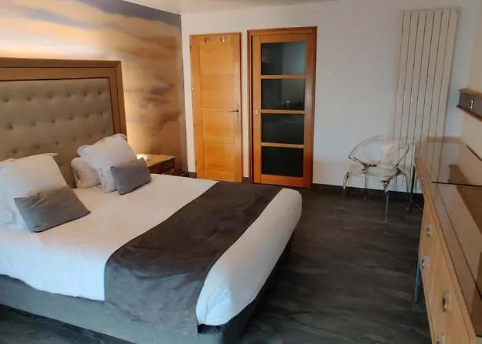 Et Le Lion D'or Hotel Pont-Évêque