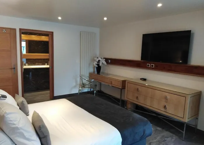 Et Le Lion D'or 3* Pont-Évêque