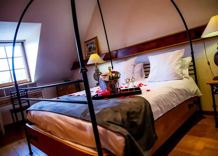 Et Le Lion D'or Pont-Évêque