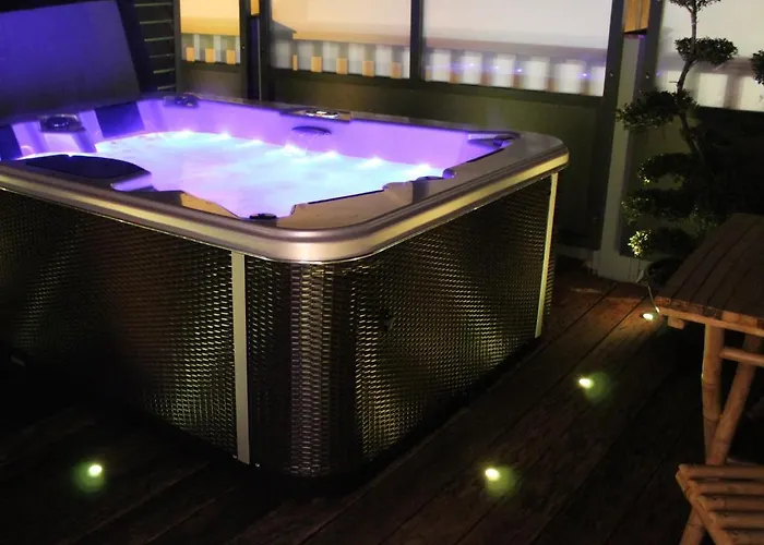 Et Le Lion D'or Hotel Pont-Évêque